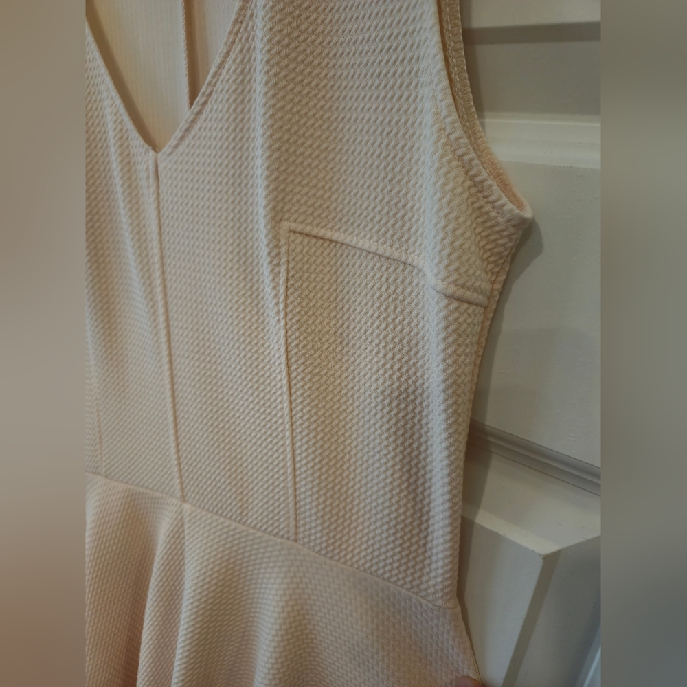 Pink Pastel Sleeveless Dress - Picture 4 of 15